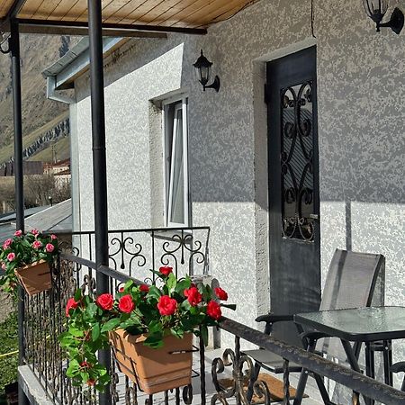 Hotel Elia Kazbegi Екстериор снимка