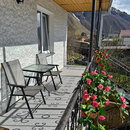 Hotel Elia Kazbegi Екстериор снимка