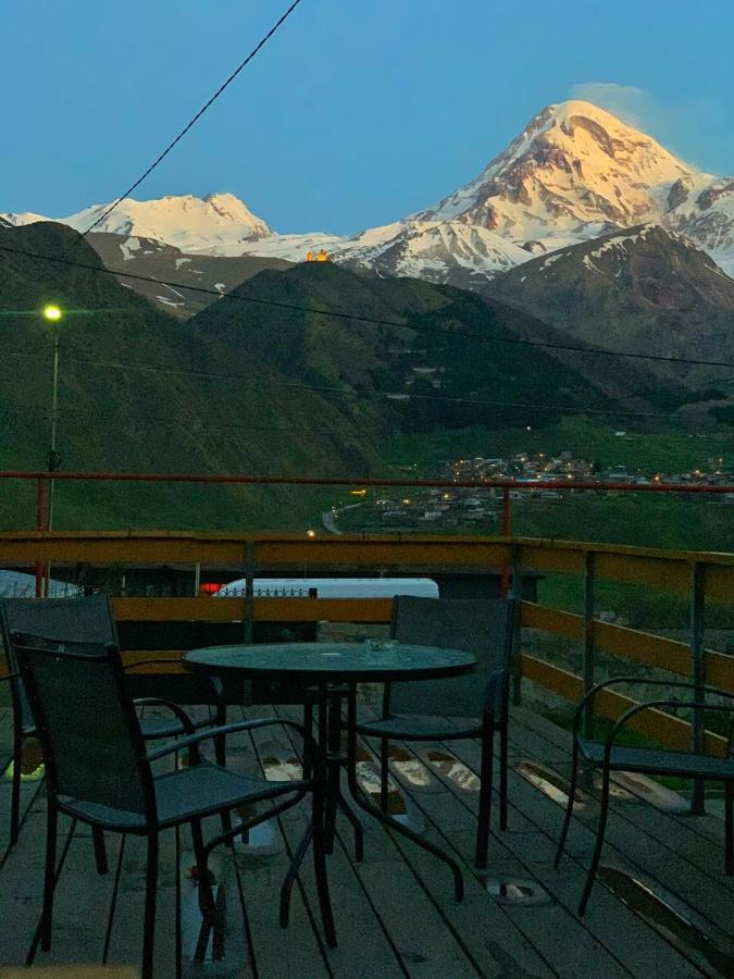 Hotel Elia Kazbegi Екстериор снимка